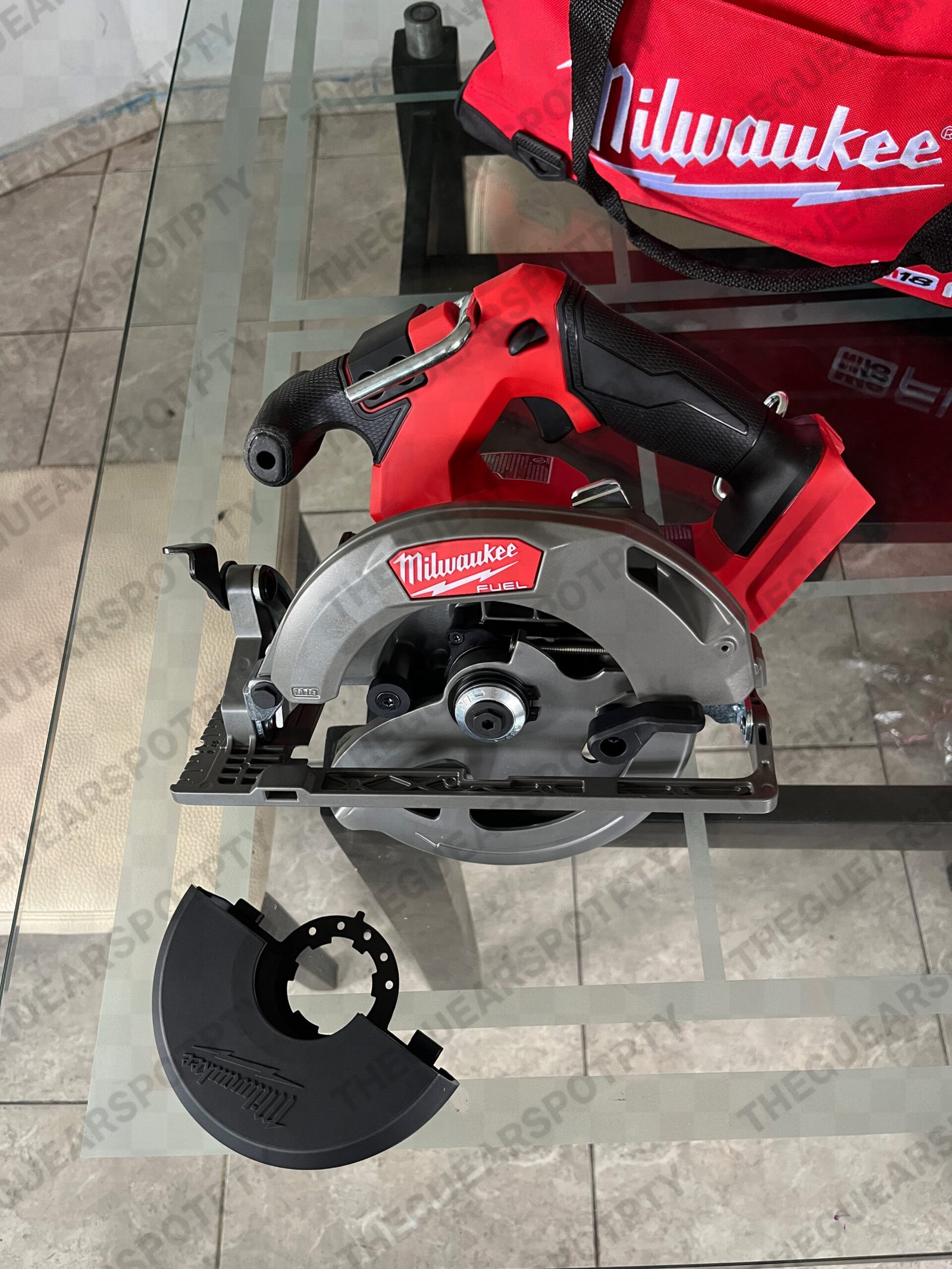 sierra circular Milwaukee M18 FUEL 6 1/2 "